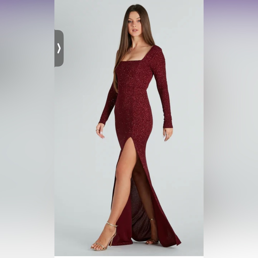 Formal Dress Red with sparkles that DO NOT rub off